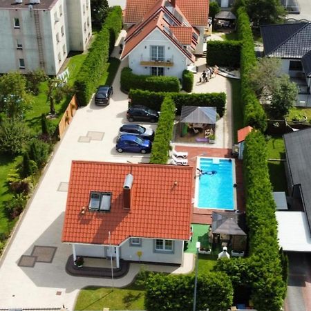 Dom Przy Basenie Villa Puck Buitenkant foto