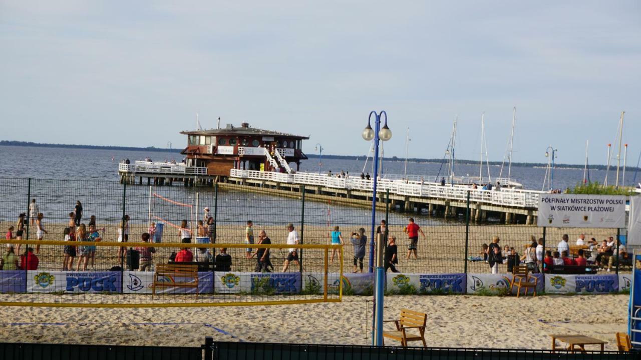Dom Przy Basenie Villa Puck Buitenkant foto